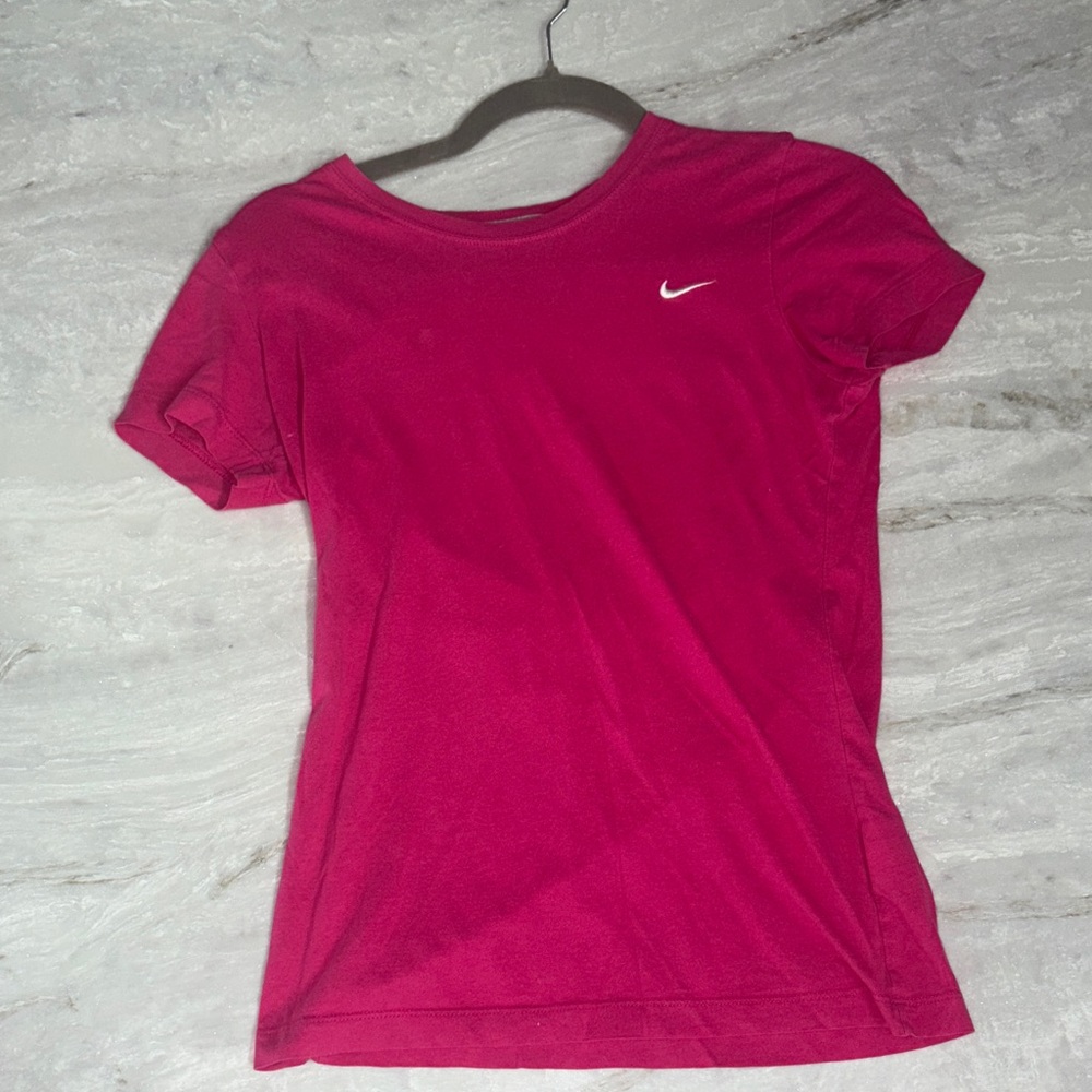 Nike Women's Fuchsia Short Sleeve Tee